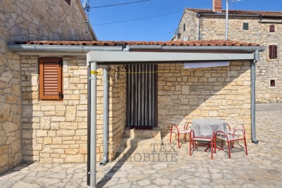 Vabriga - manja kuća u okolici Poreča, 1600m od mora