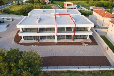 Apartma s teraso 7 km od Rovinja v mirnem okolju