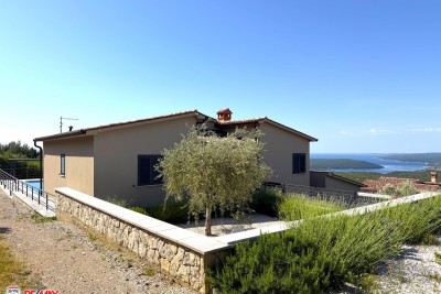 ISTRIA, ALBONA, VILLA CON 2 APPARTAMENTI, 2 PISCINE, VISTA MARE
