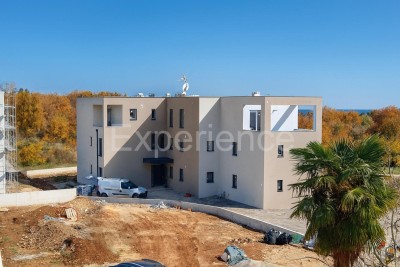 Poreč - approx. 1 km from the sea - penthouse with SEA VIEW!