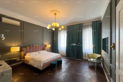 Wir verkaufen eine renovierte Wohnung im Zentrum von Pula!