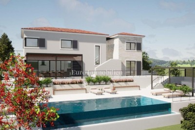 Geräumige Villa mit Pool und einem schönen Garten