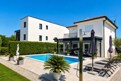 Istrien, Poreč : Villa mit 3 Schlafzimmern und Pool