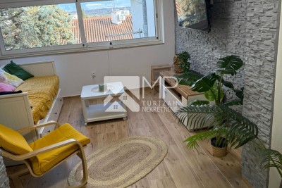 Komplett renovierte Wohnung in Barbariga – 500 m vom Meer entfernt