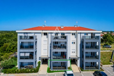 Istria, Poreč – Ground Floor Apartment with Private Garden, 75 m²