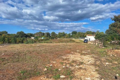 Rovinj – Grundstück in einer perspektivischen Zone nahe dem Meer