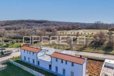 Prodaja, Kuća, Momjan, Momjan, Dvojni objekt, 231m2