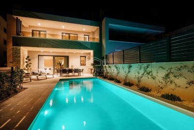 Moderno duplex completamente arredato a 800 metri dal mare in posizione privilegiata