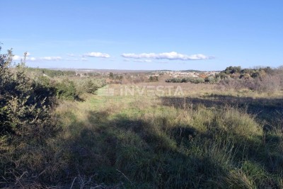 Building land in Štinjan near the sea