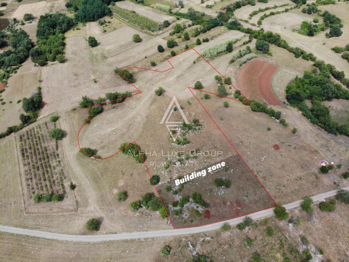 Istrien, Oprtalj, Baugrundstück mit Panoramablick