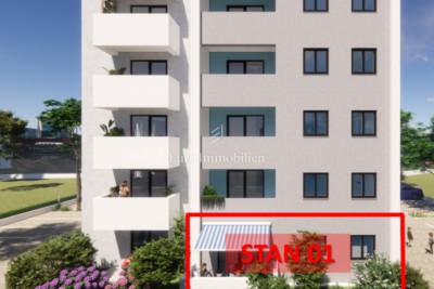 Spacious Ground-Floor Apartment with Garden and Garage - Pula