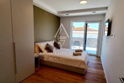 Umag, Istria: Casa moderna con piscina e vista mare