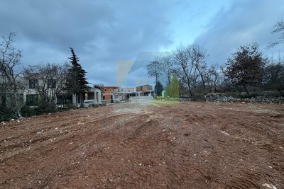 Poreč, Surroundings, Building Land 844 m2 in a Quiet Location 7 km from the Sea