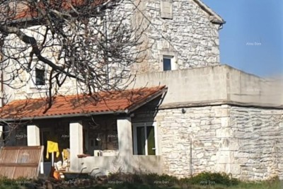 BARBAN – okolica | Kuća u nizu s okućnicom na mirnoj lokaciji