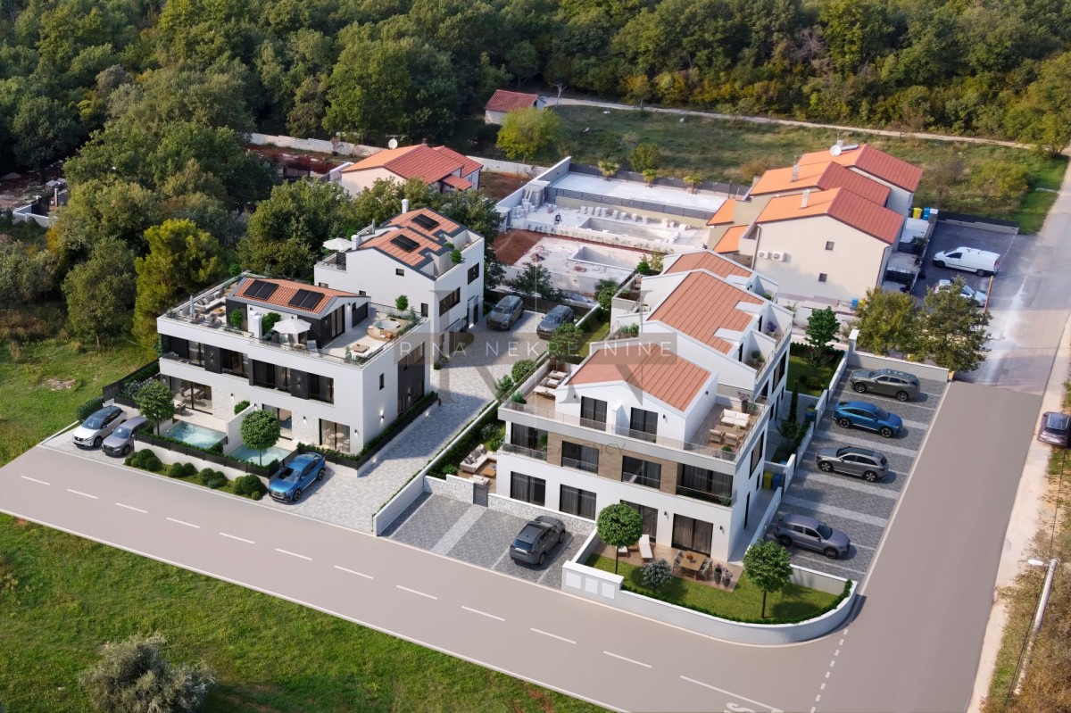 POREČ - Neues Haus mit Pool in Top Lage