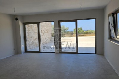 Ekskluzivni penthouse s pogledom na morje – Razkošje le korak od plaže