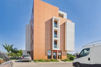 UMAG, CENTAR, DVOSOBAN STAN NA TOP LOKACIJI, EKSKLUZIVA AGENCIJE!