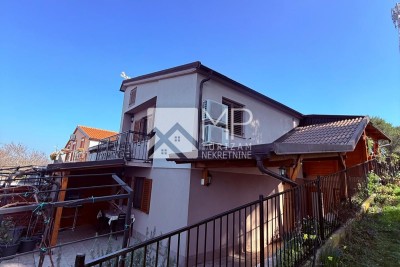 Peaceful oasis in Medulin (Vrčevan part) - house with three separate apartments