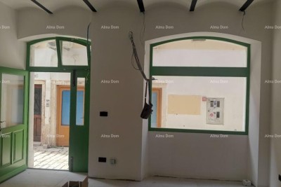 POSLOVNI PROSTOR U CENTRU ROVINJA – 32 m²