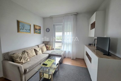 One-bedroom apartment with terrace and greenery view - 1.5 km from the sea