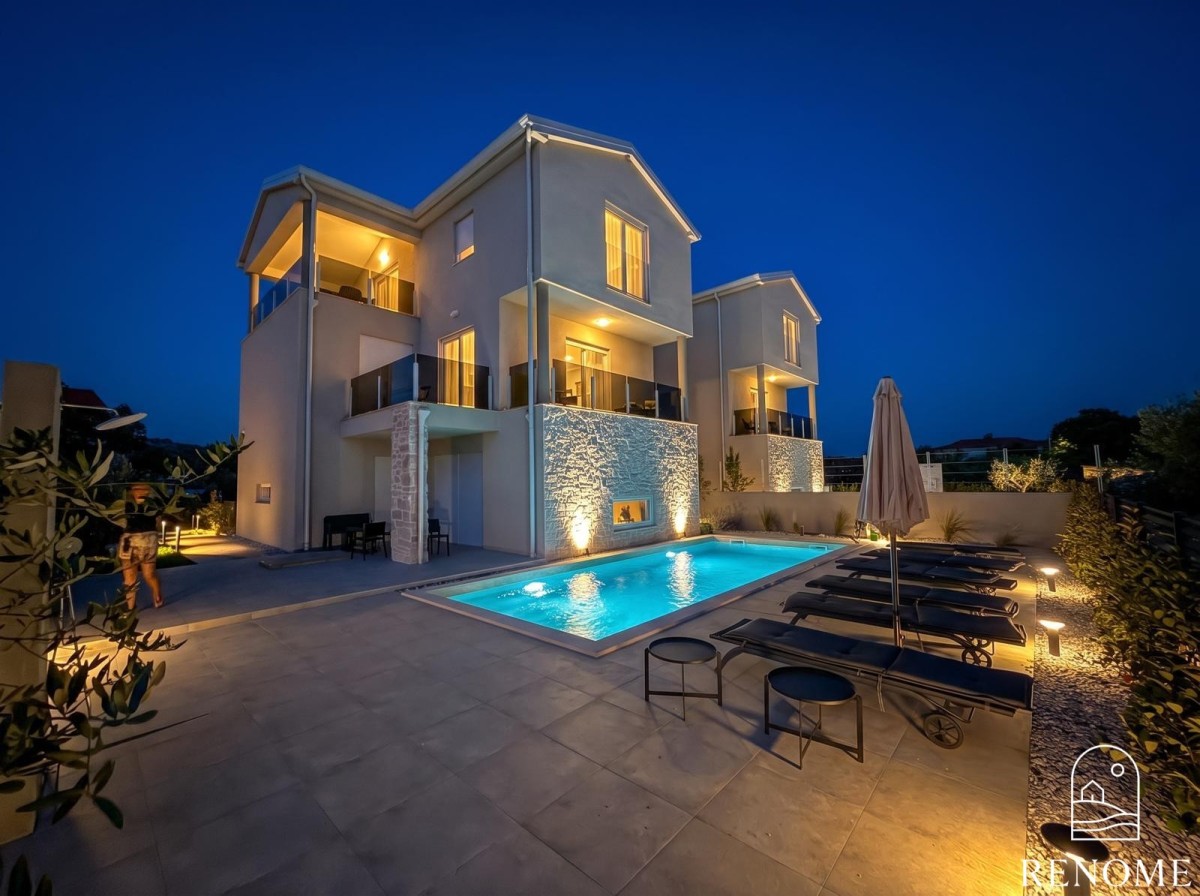 NEU!! Villa mit Pool, Meerblick