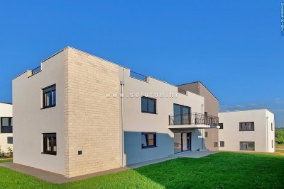 Nuovo appartamento nelle vicinanze di Poreč-Parenzo di 94 m2 con giardino