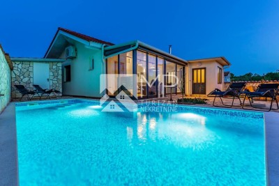 Medulin, moderne Villa mit angelegtem Garten + Swimmingpool