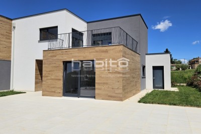 Umgebung von Poreč, Kaštelir - Moderne Doppelhaushälfte mit Pool, Neubau