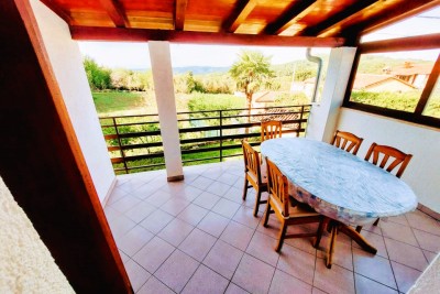 Motovun, Karojba – freistehendes Haus mit 2 Wohneinheiten