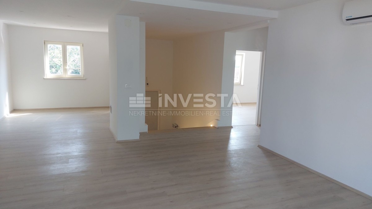 Wohnung im 1. Stock mit Garten