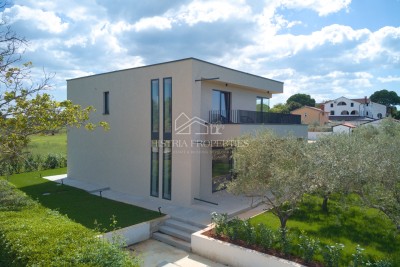 Wunderschöner Olivenhain und hochwertige moderne Bauweise in den Vororten von Poreč