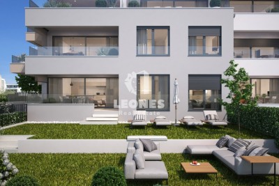 Confortevole appartamento con giardino e vista mare in un nuovo edificio di qualità a Cittanova