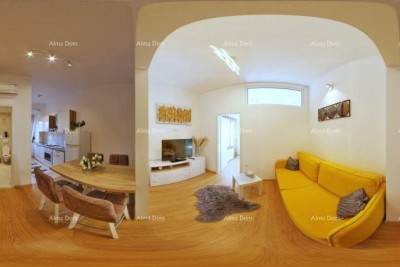 Pula, 2-Zimmer-Wohnung im Zentrum, 31 m² + Terrasse und Garten
