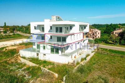 Appartamento con vista mare e garage, Umago