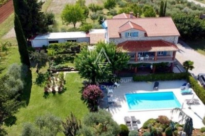 Steinhaus mit Pool und schönem Weinberg, Istrien, Poreč