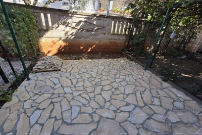 Verkoop - appartement op de begane grond met parkeerplaats, Pula!