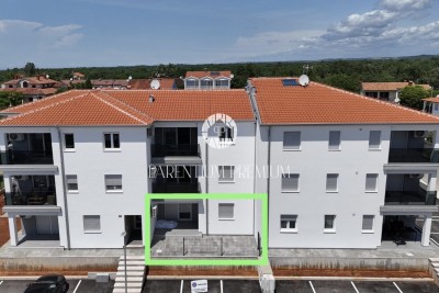 Ground Floor Apartment with  Garden and Extended Terrace