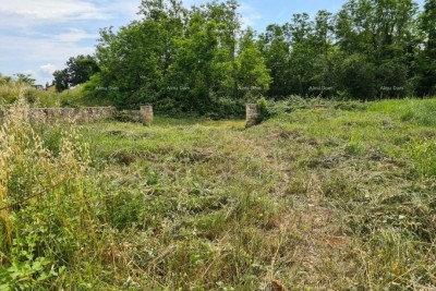 Građevinsko zemljišče s pogledom na morje in gradbenim dovoljenjem – Kaštelir- Labinci