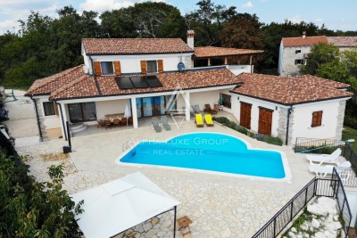 Bella villa con piscina, Istria, Žminj