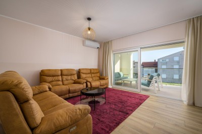 Poreč -  stan sa 3 spavaće sobe udaljen 500 metara od mora