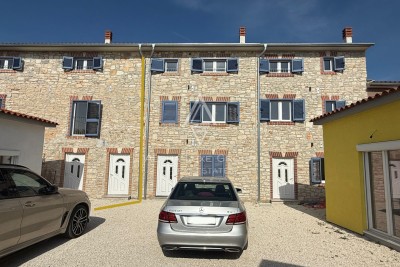 Juršići, Istra: Kamena kuća s bazenom i dodatkom