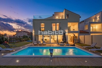 Porec area - Elegant villa with a pool and a beautiful view of the sea
