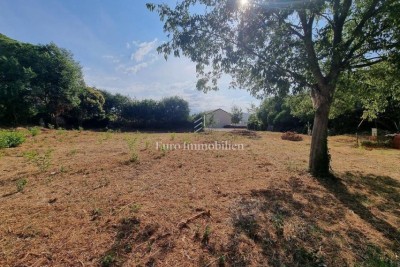 Građevinsko zemljište za gradnju villa, 2 km od mora