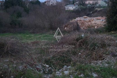 Istra, Svetvinčenat : Građevinsko zemljište 546 m²