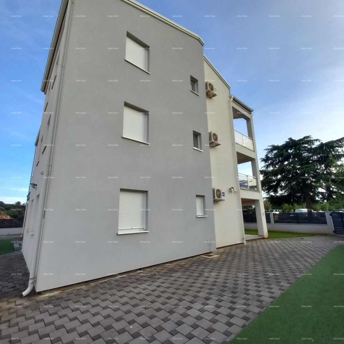 Verkauf einer möblierten Wohnung mit Parkplatz an ausgezeichneter Lage, Fažana!