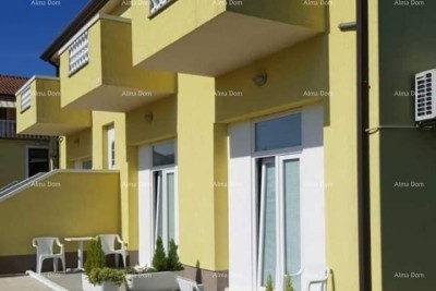 Umag. Ett vackert hus med sex lägenheter.