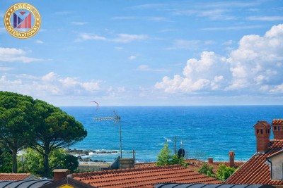 EKSKLUZIVAN DVOETAŽNI STAN S KROVNOM TERASOM I OTVORENIM POGLEDOM NA MORE NA PRODAJU – ZAMBRATIJA, UMAG (ISTRA)