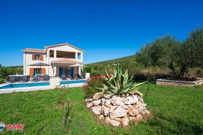ISTRA,LABIN, MODERNA VILA S BAZENOM U BLIZINI MORA