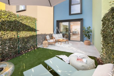 Poreč, Veli Maj: Moderne reihenhäuser mit meerblick