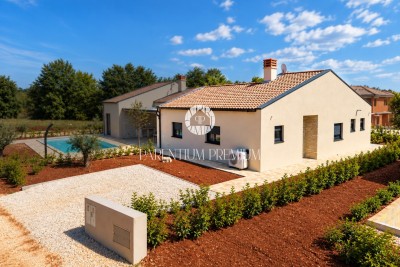 Poreč okolica, potpuno opremljena dvojna prizemnica s jacuzziem